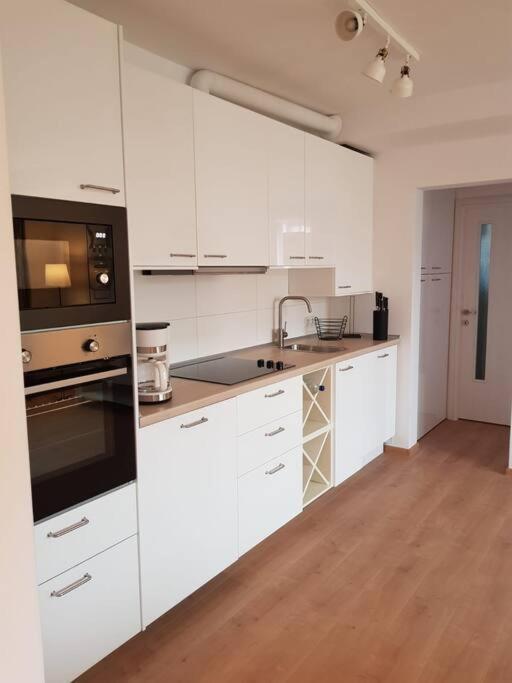 Living City, Apartament Cu Doua Dormitoare سيبيو المظهر الخارجي الصورة